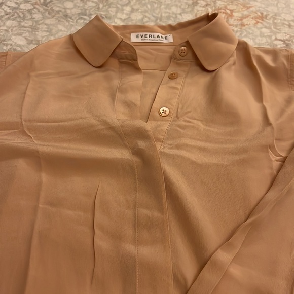 Everlane 100% Silk Blouse in Peach, Size Small - Picture 3 of 5
